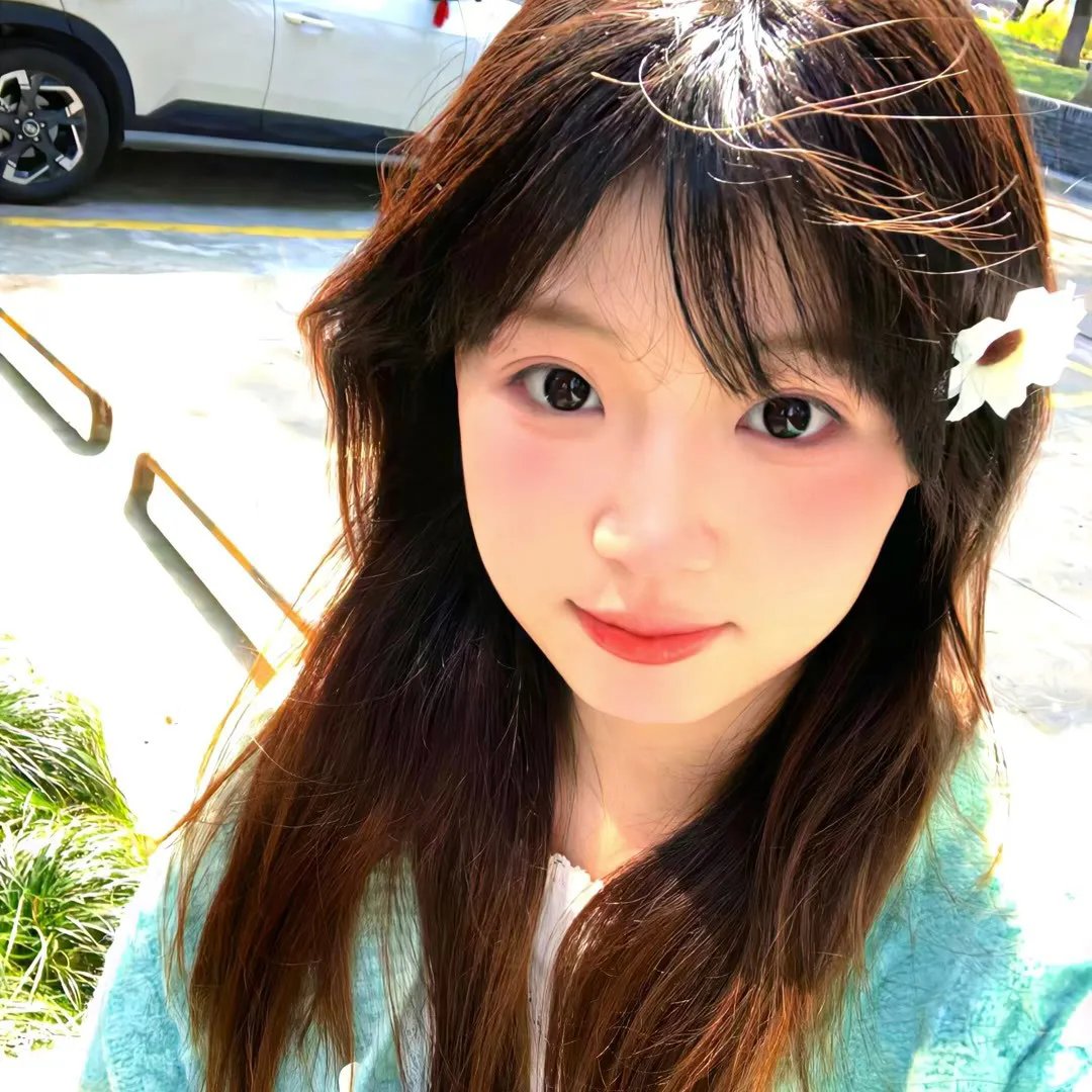 诡替身海报
